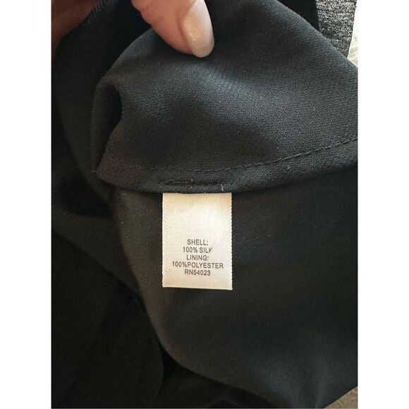 Banana Republic Silk Tank Top - Picture 9 of 9